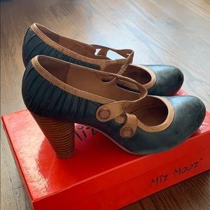 Miz Mooz ‘Sensei’ navy heels